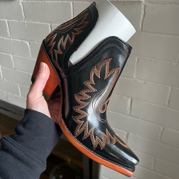 NEW Ariat Dixon Booties - Picture 3 of 4